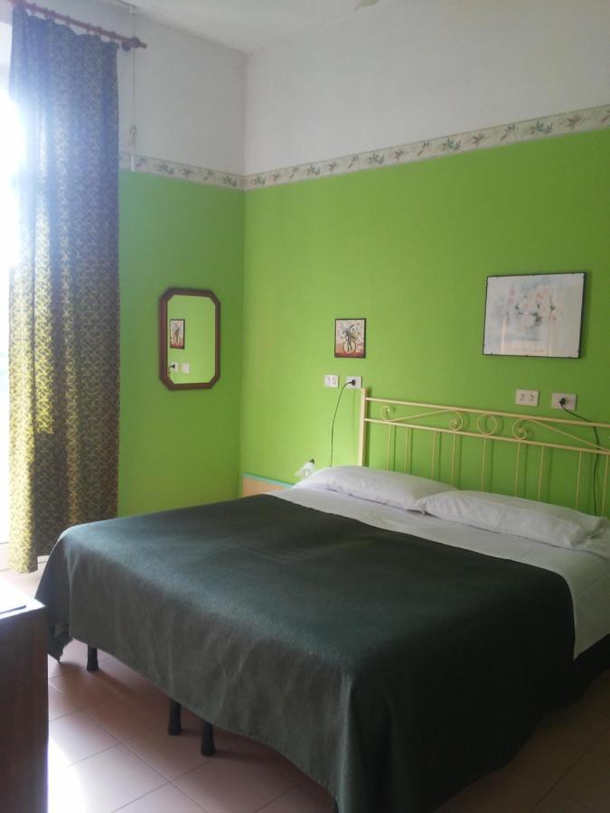 Hotel Villa Morgana فياريجيو المظهر الخارجي الصورة
